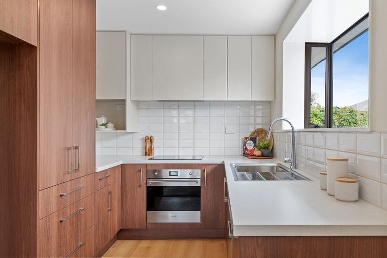 Photo of property in 2 Saskia Lane, Somerfield, Christchurch, 8024