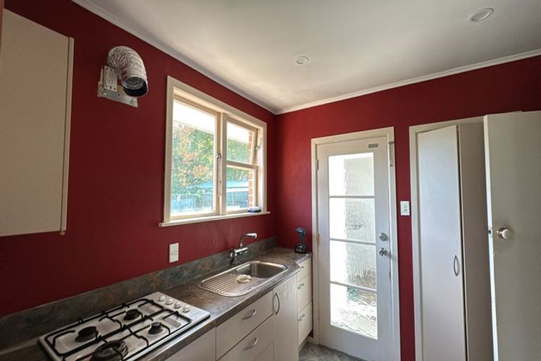 Photo of property in 36 Lowry Crescent, Stokes Valley, Lower Hutt, 5019