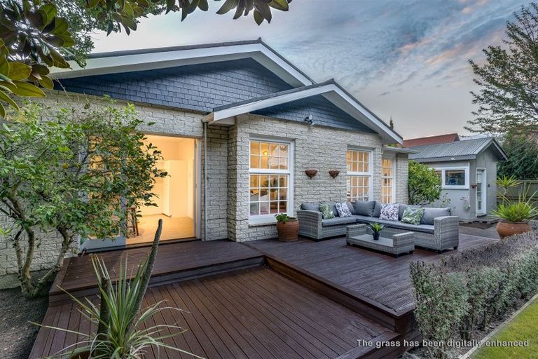 Photo of property in 137 Memorial Avenue, Burnside, Christchurch, 8053