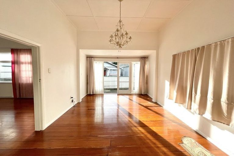 Photo of property in 19 Nairn Street, Mount Cook, Wellington, 6011