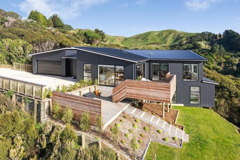 Photo of property in 65 Exploration Way, Whitby, Porirua, 5024