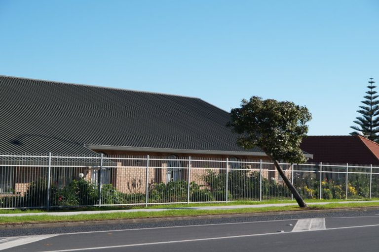 Photo of property in 7/666 Massey Road, Mangere, Auckland, 2022