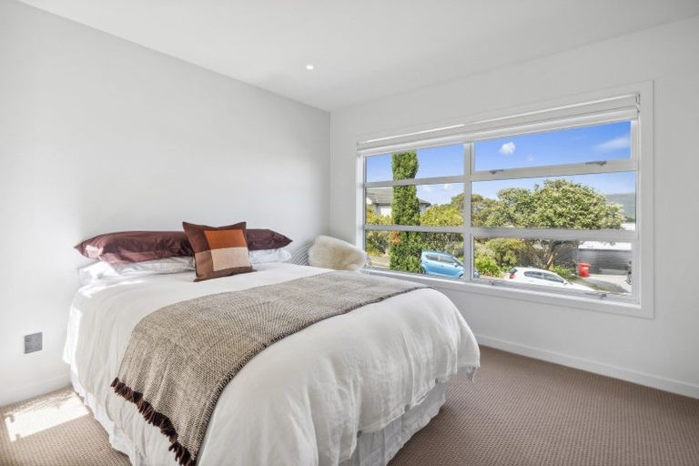 Photo of property in 14 Dornoch Place, Papakowhai, Porirua, 5024