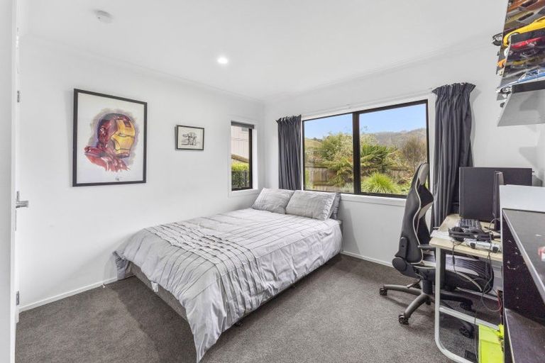 Photo of property in 13 Frankie Stevens Place, Riverstone Terraces, Upper Hutt, 5018