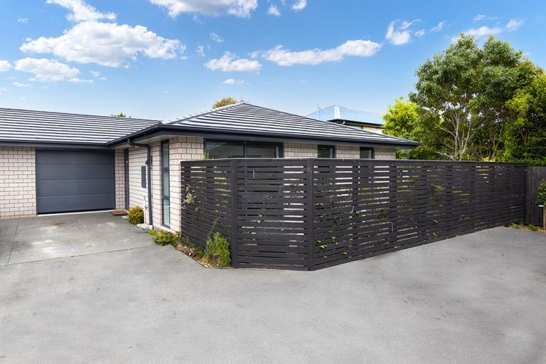 Photo of property in 51c Grafton Street, Waltham, Christchurch, 8011
