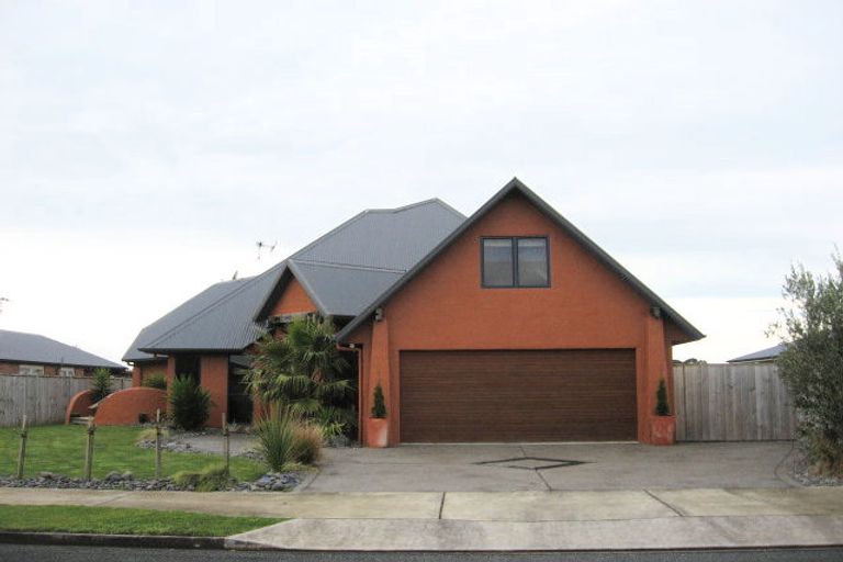 Photo of property in 32 Aldona Place, Fairview Downs, Hamilton, 3214