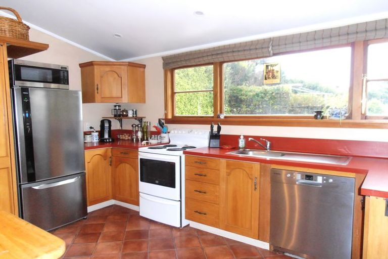 Photo of property in 4 Avenue Road, West End, Timaru, 7910