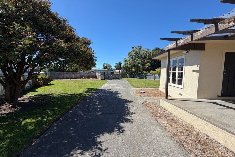 Photo of property in 805 Grove Road, Mayfair, Hastings, 4122