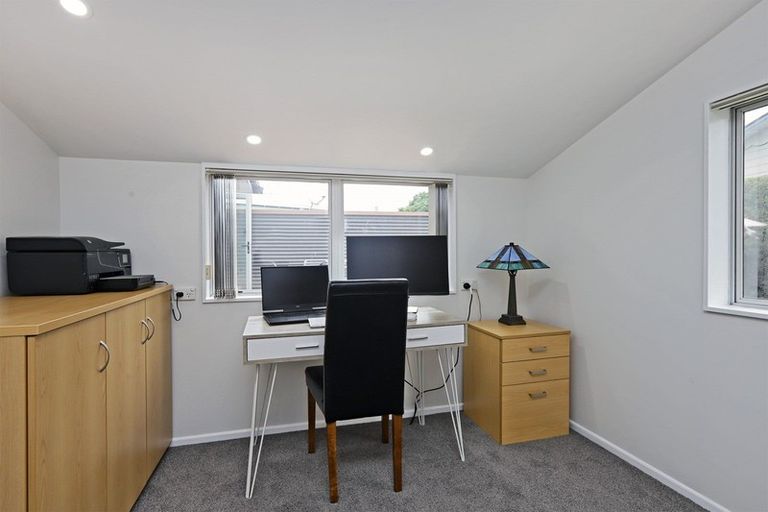 Photo of property in 15 Travis Street, Taradale, Napier, 4112