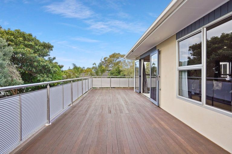 Photo of property in 9 Tirimoana Place, Te Awanga, 4102