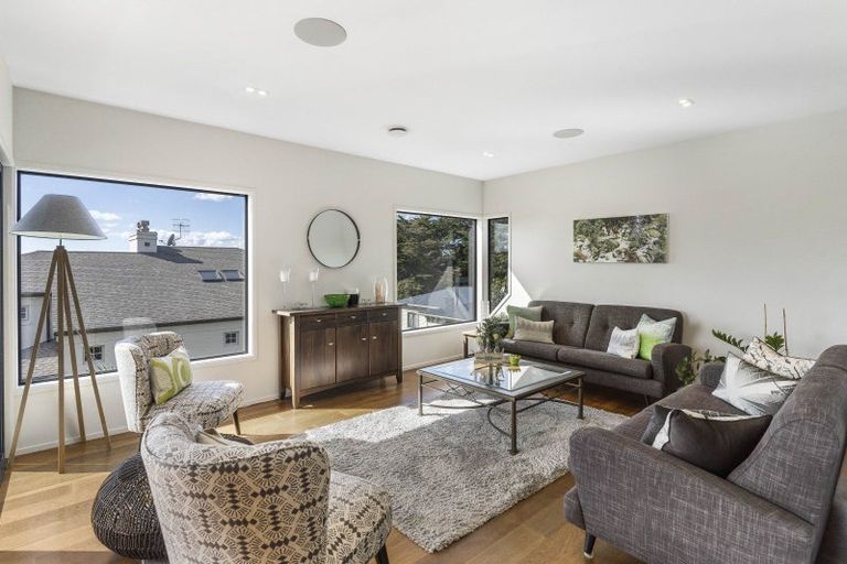 Photo of property in 17 Sea View Terrace, Cockle Bay, Auckland, 2014