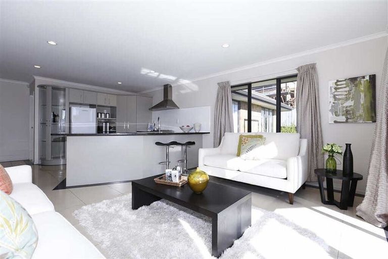 Photo of property in 51 Magellan Rise, Flagstaff, Hamilton, 3210