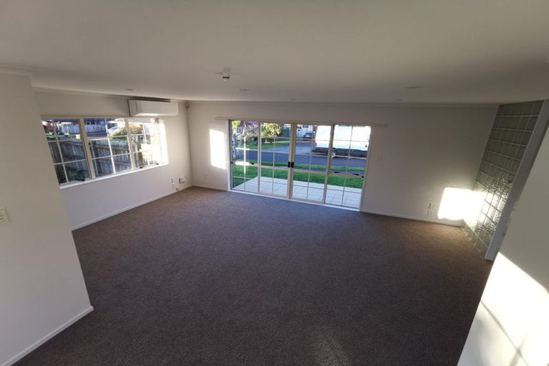 Photo of property in 33 Princeton Parade, Albany, Auckland, 0632