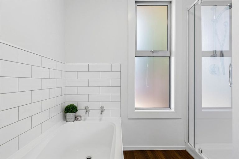 Photo of property in 15 Gibson Drive, Hornby, Christchurch, 8042