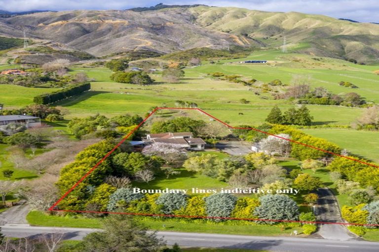 Photo of property in 98 Ringawhati Road, Otaki, 5583