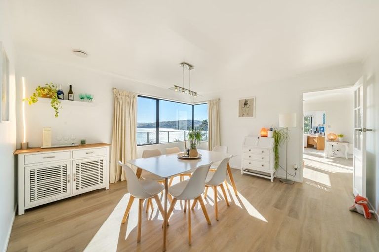 Photo of property in 50 Molyneux Close, Whitby, Porirua, 5024