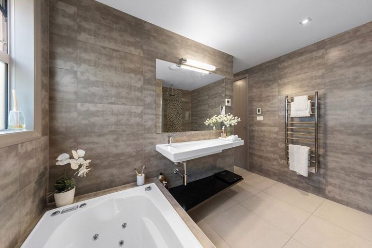Photo of property in 4b Waiatarua Road, Remuera, Auckland, 1050