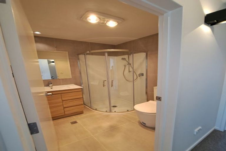 Photo of property in 1 Parish Drive, Wainui, 0932