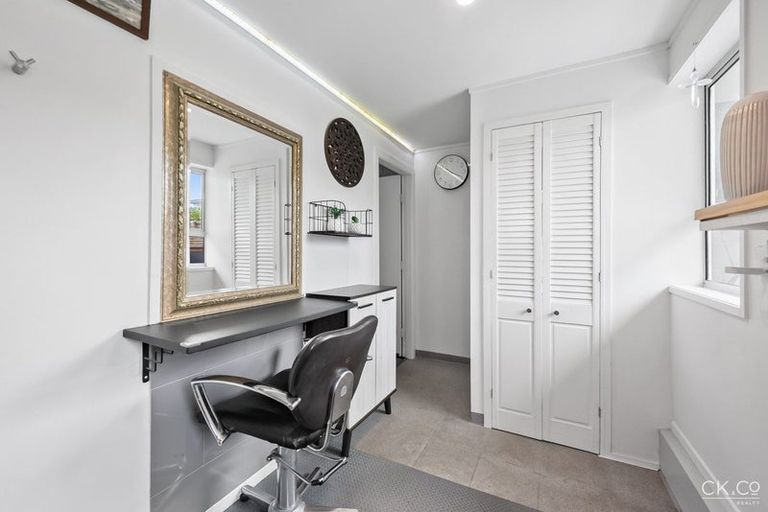 Photo of property in 962b High Street, Avalon, Lower Hutt, 5011