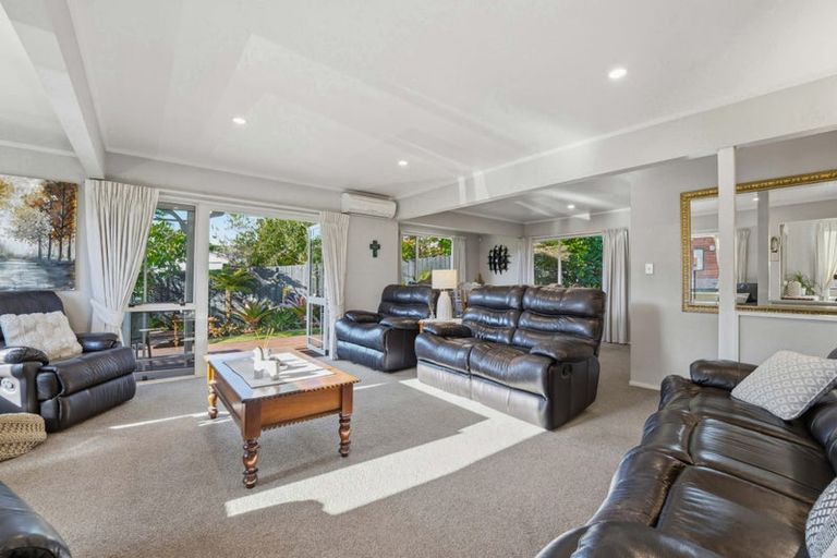 Photo of property in 5 Summerfield Lane, Albany, Auckland, 0632