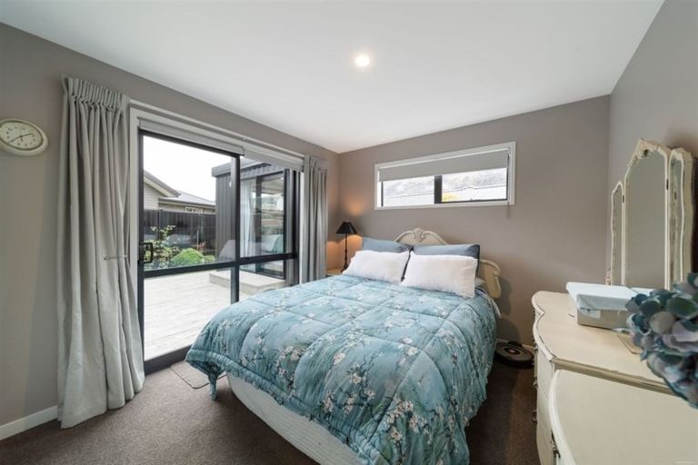 Photo of property in 6 Masons Court, Lower Shotover, Queenstown, 9304