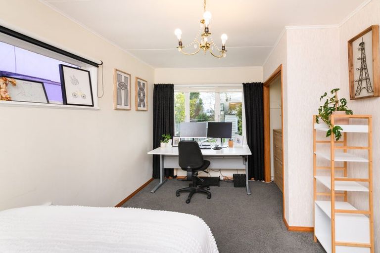 Photo of property in 7 Luton Street, Hokowhitu, Palmerston North, 4410