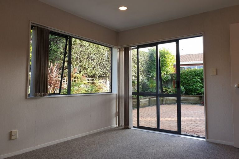 Photo of property in 8 Dunn Place, Farm Cove, Auckland, 2010