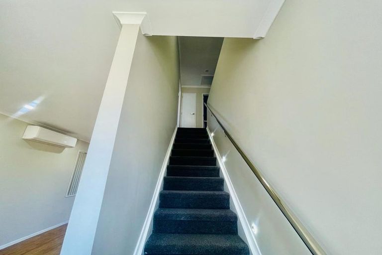 Photo of property in 1/2 Cameron Street, Papakura, 2110