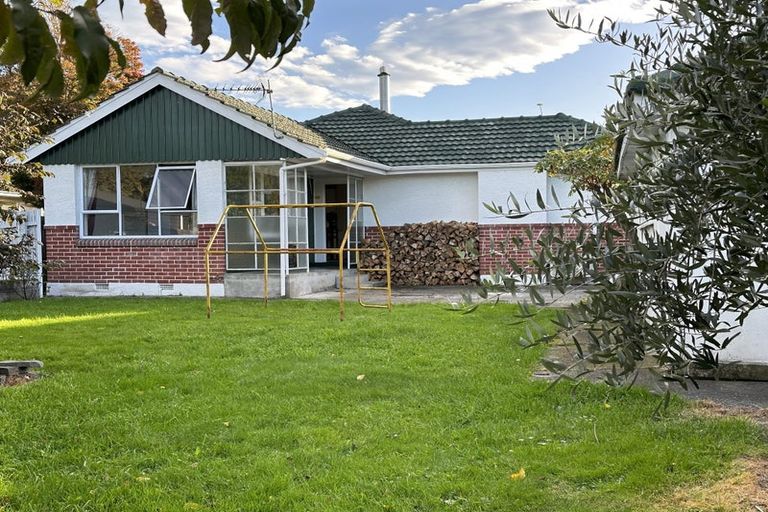 Photo of property in 228 Avonhead Road, Avonhead, Christchurch, 8042