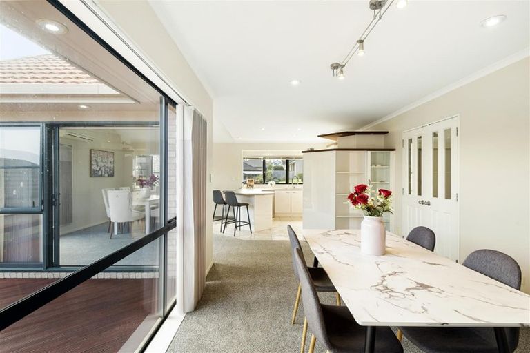 Photo of property in 19 Manara Place, The Gardens, Auckland, 2105