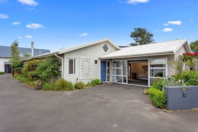 Photo of property in 3/125 Blighs Road, Strowan, Christchurch, 8052