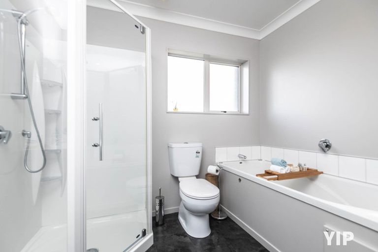 Photo of property in 235 Mark Avenue, Grenada Village, Wellington, 6037