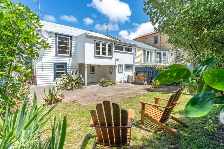 Photo of property in 36 Aro Street, Aro Valley, Wellington, 6021