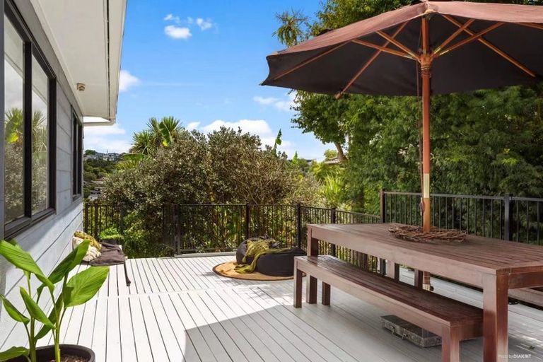 Photo of property in 2/614 Beach Road, Browns Bay, Auckland, 0630