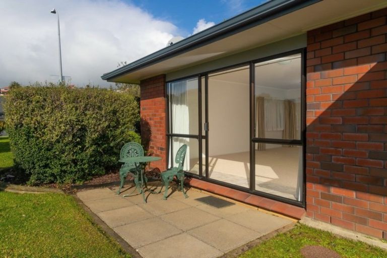 Photo of property in 1/43 Aberfeldy Avenue, Highland Park, Auckland, 2010