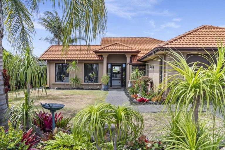Photo of property in 31 Oreti Crescent, Papamoa Beach, Papamoa, 3118