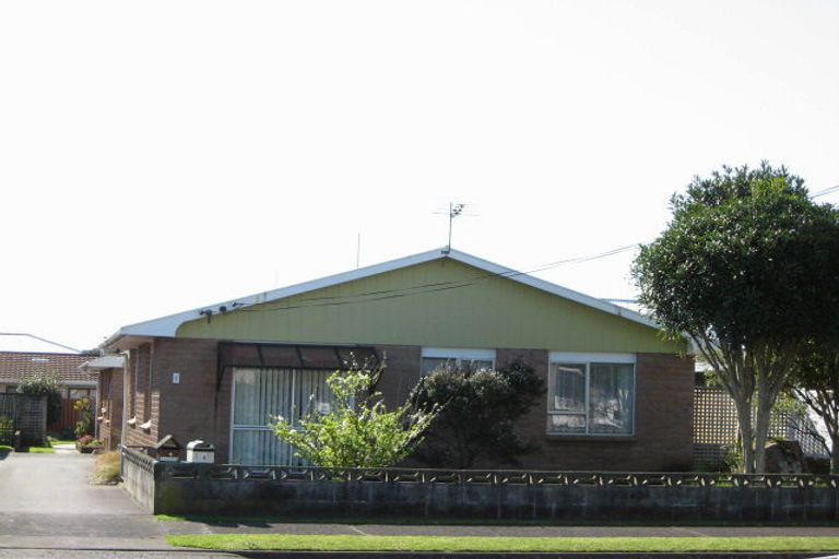 Photo of property in 1/4 Webster Street, Westown, New Plymouth, 4310