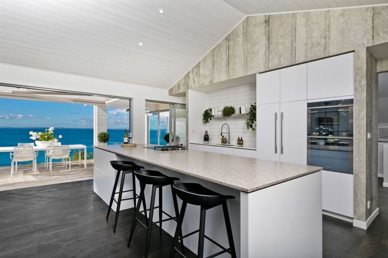 Photo of property in 63 Tiri Road, Manly, Whangaparaoa, 0930