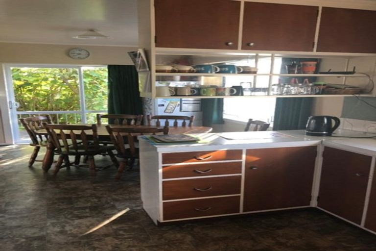 Photo of property in 296 One Tree Point Road, One Tree Point, 0118