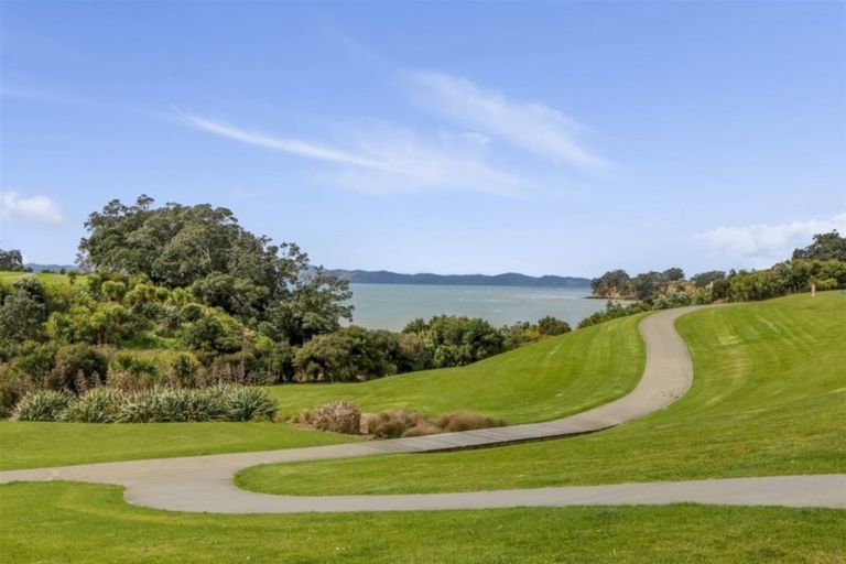 Photo of property in 68 Constellation Avenue, Beachlands, Auckland, 2018