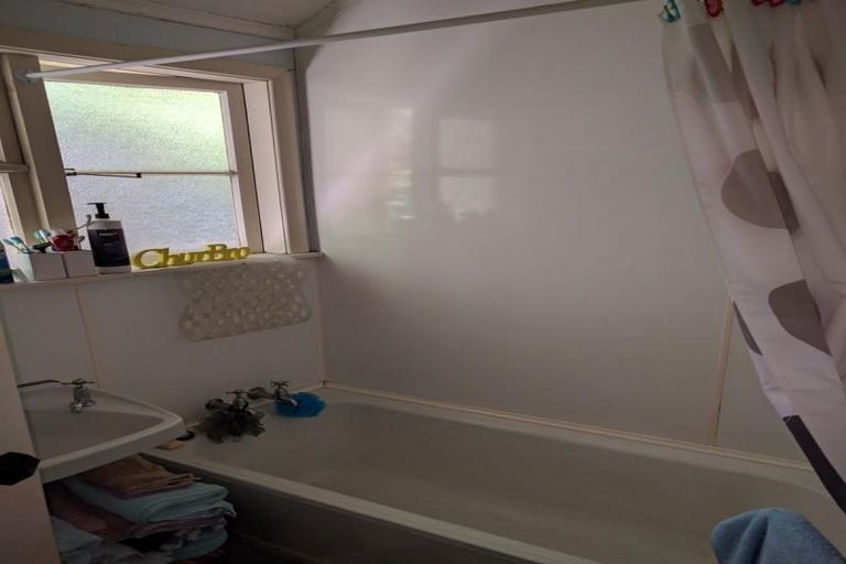 Photo of property in 21 Warwick Street, Wilton, Wellington, 6012