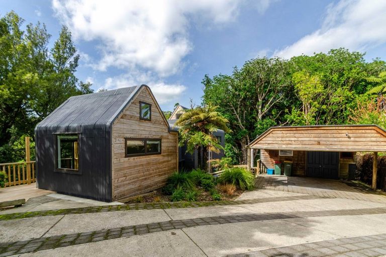 Photo of property in 63 Branch Road, Highlands Park, New Plymouth, 4312