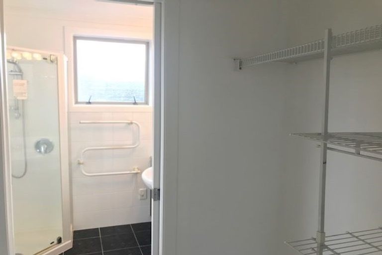 Photo of property in 11 Belle Verde Drive, Sunnynook, Auckland, 0630