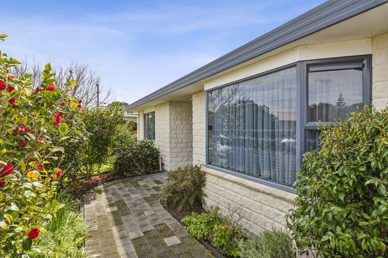 Photo of property in 3 Brookfield Place, Paraparaumu, 5032