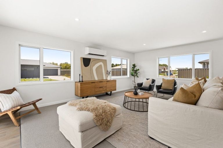 Photo of property in 21 George Yee Place, Taradale, Napier, 4112