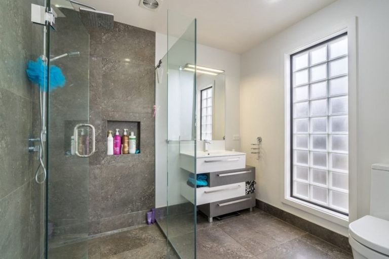 Photo of property in 64 Severn Street, Green Island, Dunedin, 9018