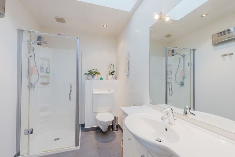 Photo of property in 55 Bryndwr Road, Bryndwr, Christchurch, 8052