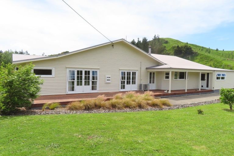 Photo of property in 709 Weber Road, Waitahora, Dannevirke, 4971