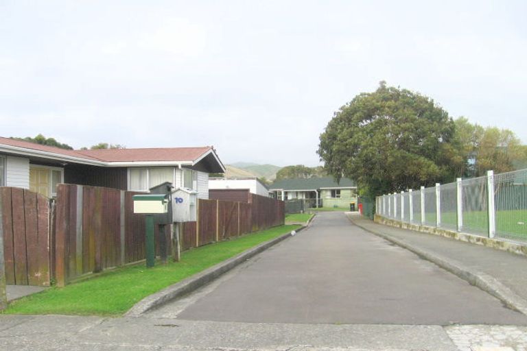 Photo of property in 6 Dalray Place, Ascot Park, Porirua, 5024