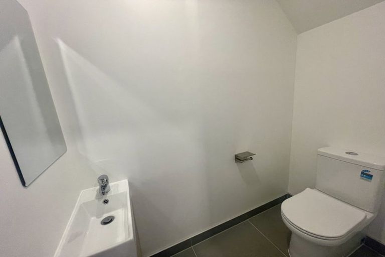 Photo of property in 5 Tukari Lane, Mangere Bridge, Auckland, 2022